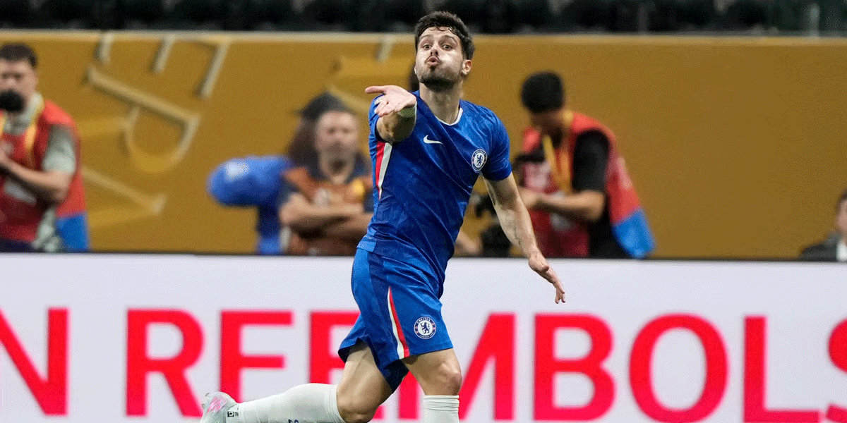 Roberto Martinez Yakin Pedro Neto Siap Naik Level di Chelsea